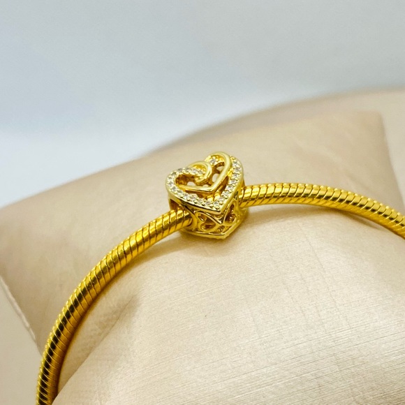 EUC Pandora 769270C01 14k Gold-Plated Sparkling Entwined Hearts Charm w/ CZs - Picture 4 of 11